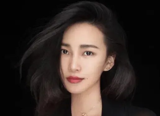 女摄影师陈漫作品丑化事件再惹争议,网友们争论的焦点是什么?