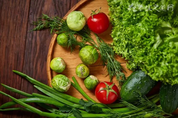 蜈蚣吃蛇吗？蜈蚣吃什么食物？