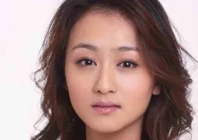 李雯雯身高体重是多少?