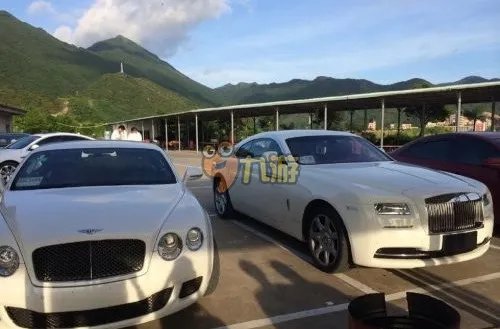 lol八路奶粉微博晒豪车 lol国服第一蛮王获赠宾利车