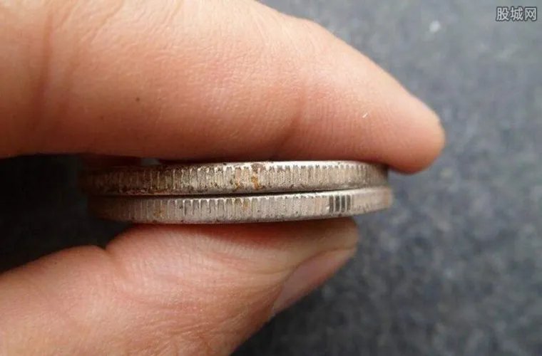 种树挖出银元 村民集体“淘宝”却被告知要收归国有