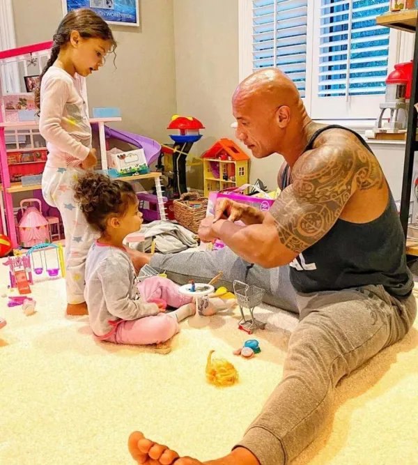 巨石强森录视频呼吁戴口罩，他都说了些什么