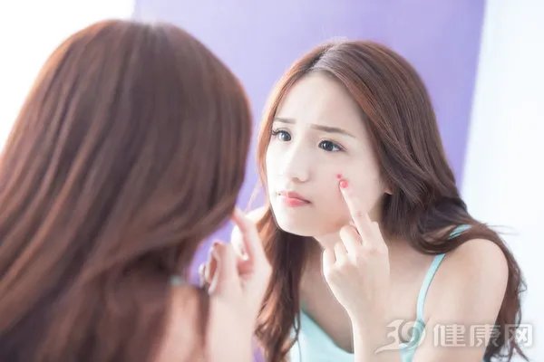 如何收缩面部毛孔最自然