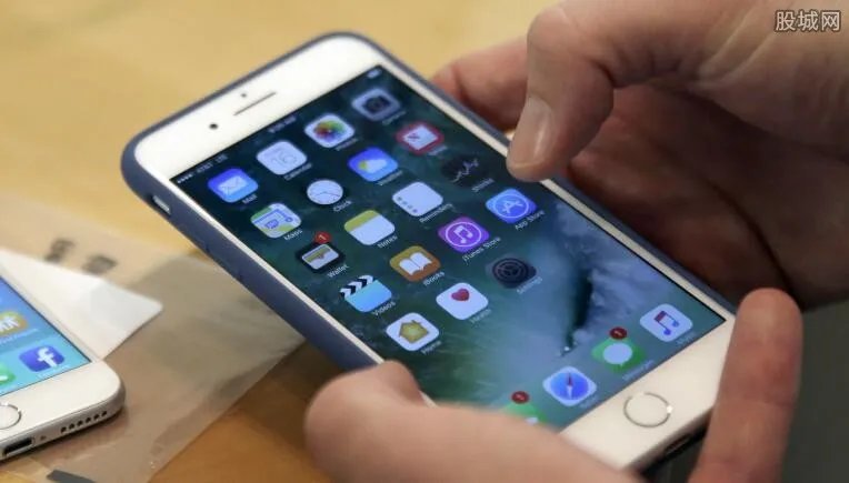 男子牙咬电池爆炸 苹果手机正版电池去哪买好