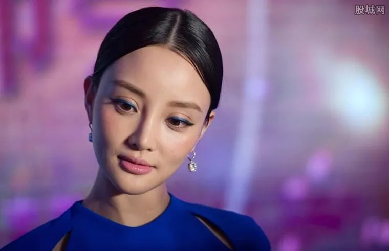 李小璐做头发事件是怎么回事 导致夫妻感情破裂