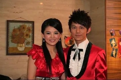 群星如何祝福何炅生日？