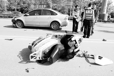 江苏23岁民警突遭车祸牺牲，事故发生时的具体情况是怎样的？