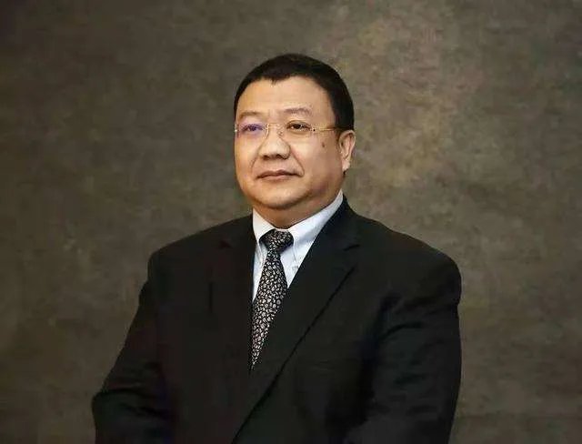 陆正耀继续担任瑞幸咖啡董事长，为何会有人罢免陆正耀？