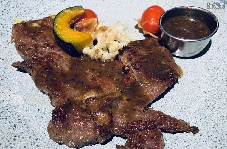 浙江牛排连锁餐厅吃出活蛆 市监局对该店进行检查