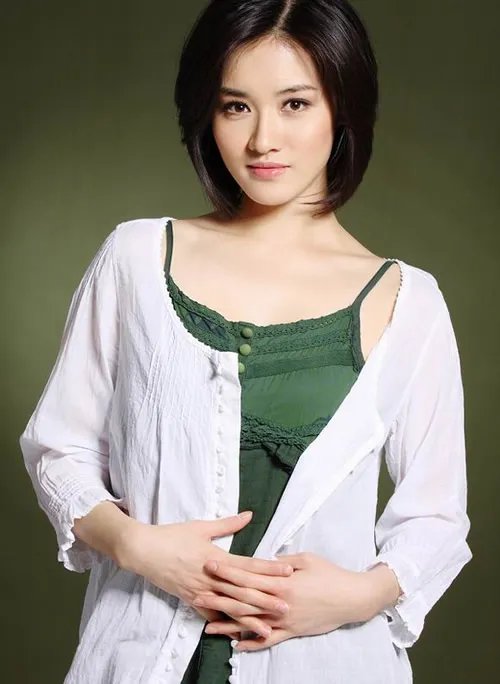 邢宇菲和侯勇什么关系(附邢宇菲的图片写真照片)