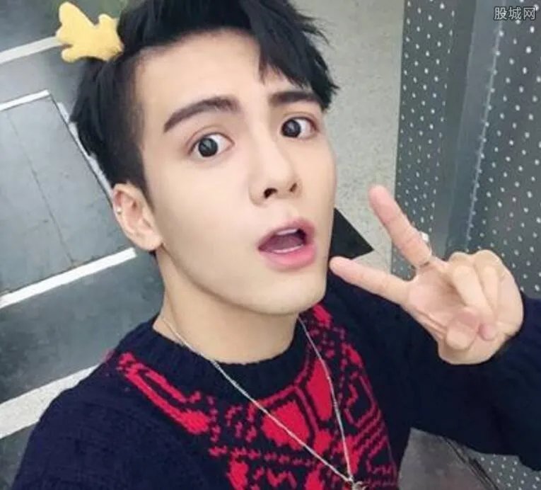 曾舜晞整容前后照片 模样大变让群众眼前一亮