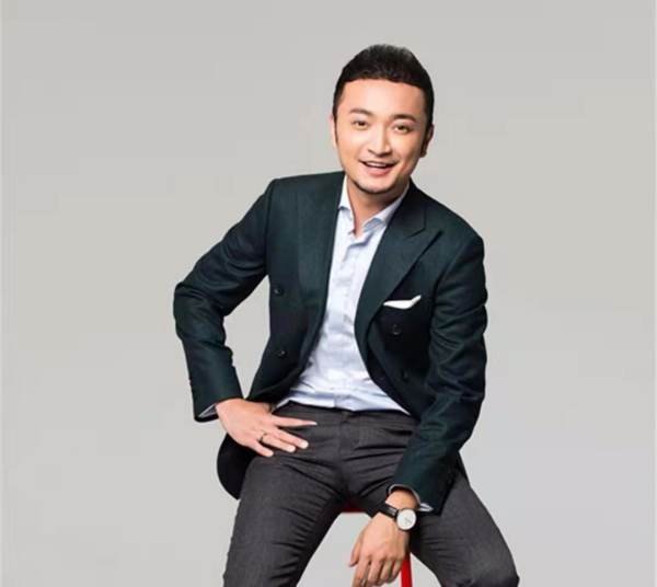 尼格买提为什么能主持春晚？