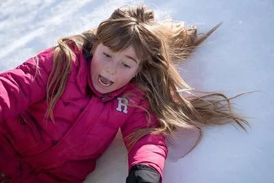 法国雪崩多人被埋