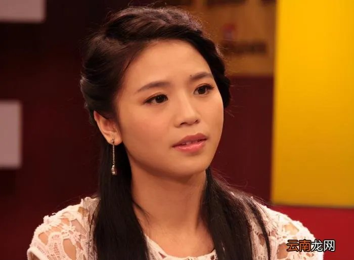 快女黄英晒近照 快女黄英近况