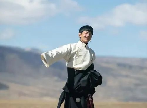 丁真录制《天天向上》，他现在的成功取决于什么？