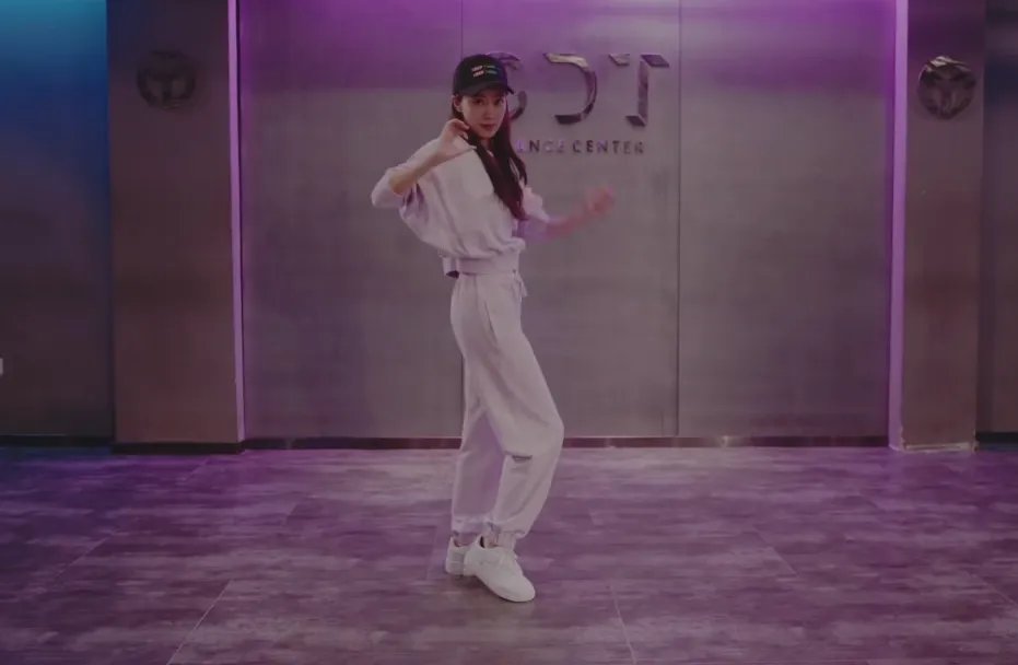 张小斐:没学会yes和ok,学会这个难吗?