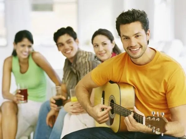 你认为男女之间暧昧与友谊的界限是什么？