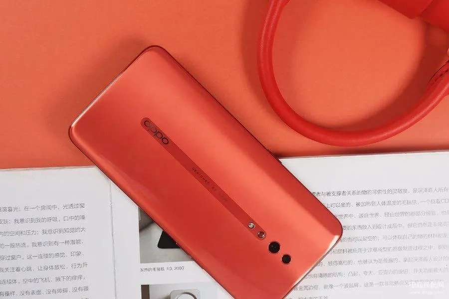oppo 新机reno z参数多少钱（OPPO Reno Z测评）