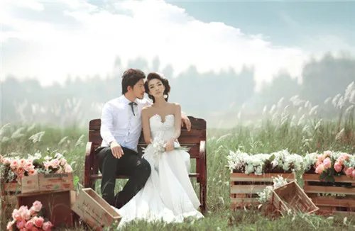 内蒙古婚纱摄影地推荐    内蒙古拍婚纱照一般多少钱