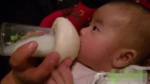 豪放喂奶照来袭，您还能hold住么？