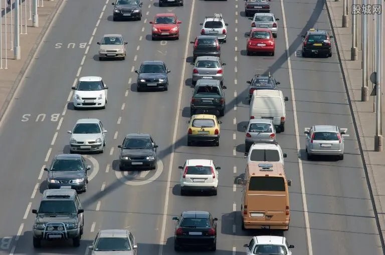 中国堵城排行出炉 原来这个城市比首都还堵
