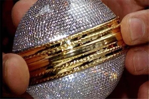 世界上最贵的口红 H.Couture Beauty口红专为名流设计