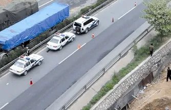 陕西旬阳警方通报警车撞死行人,事故的原因到底是什么?