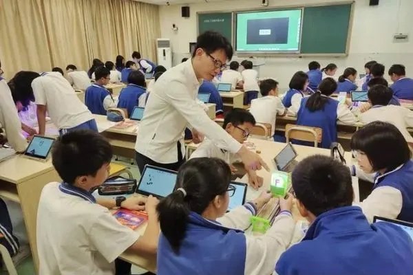 昱的拼音怎么写