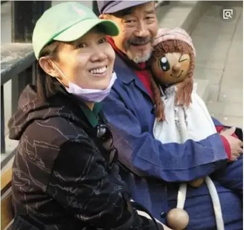 李雪健的妻子于海丹照片？