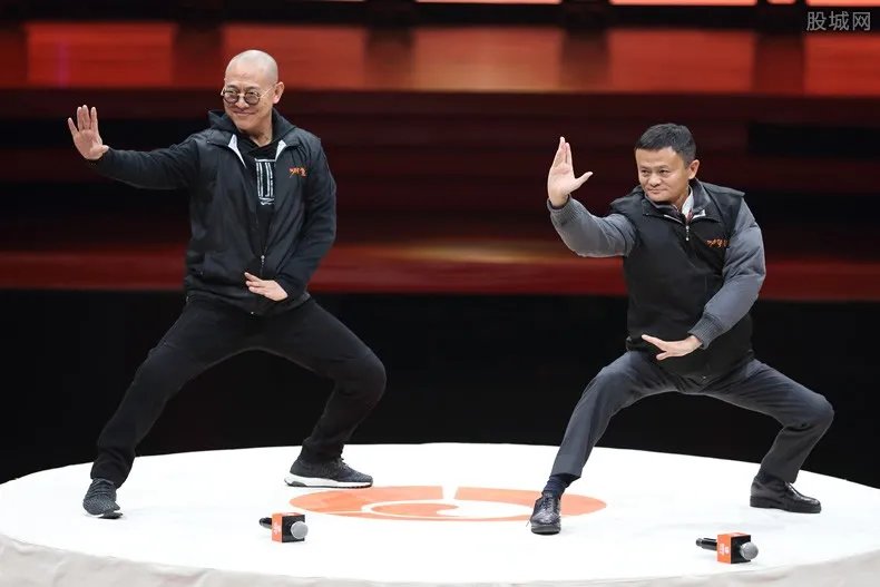 李连杰的真实家世 个人信息显示他的爷爷是谁?