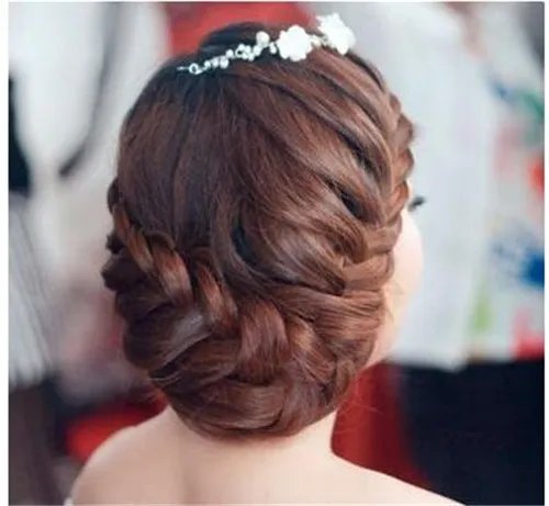 新娘编发发型哪种好看  美丽的新娘编发造型推荐