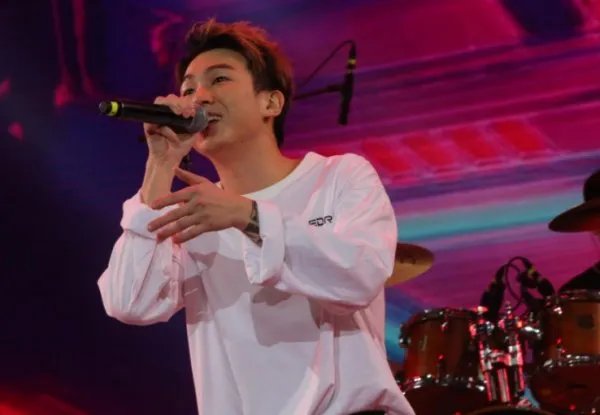 白举纲微博评论太逗了，这些网友的评论到底有多损？