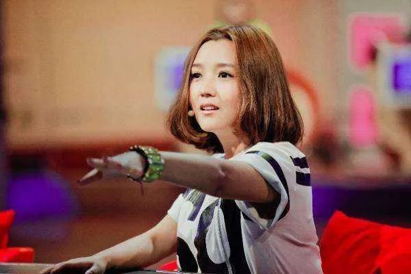 网友:你的口味不一样!释小龙新女友被曝光为何会引发网友这样的调侃?