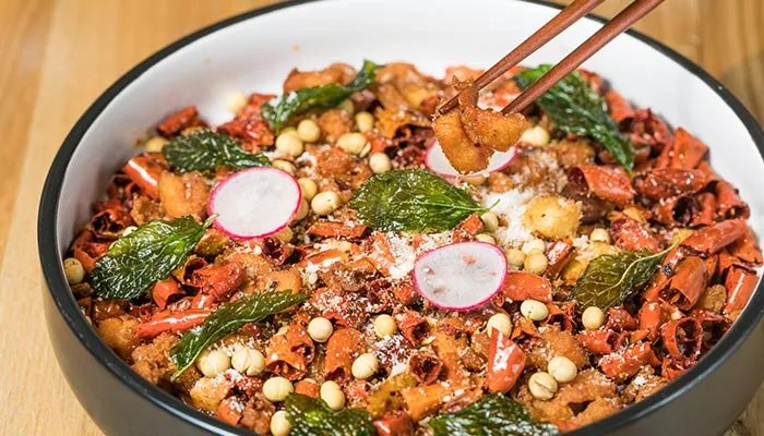 重庆辣子鸡是哪个地方的菜 重庆辣子鸡是哪里的菜