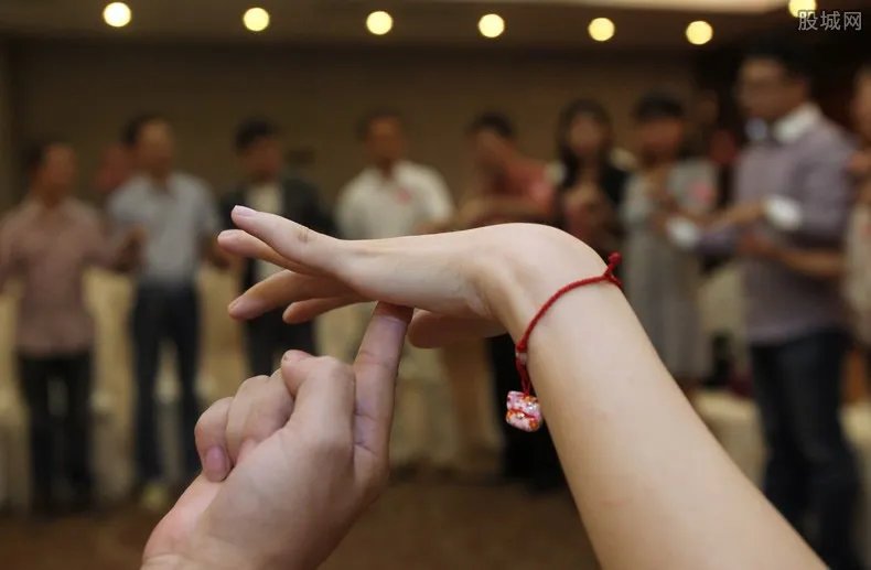 男子假冒美女相亲 如何防止网恋被骗