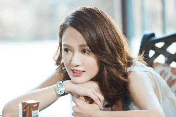 陈乔恩微博评论让人惊讶，网友怕她宣布结婚，为何网友都不希望她结婚？