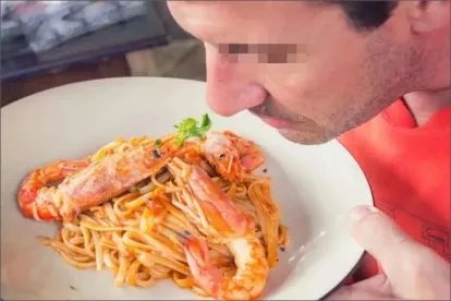 新冠症状嗅觉失灵怎么回事，怎么办