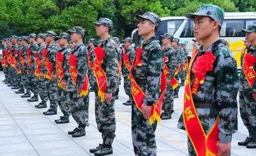 陕西一95后拒服兵役被罚7.2万，到底发生了什么？