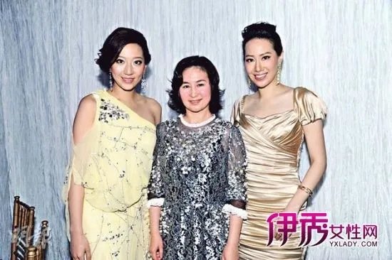 赵式芝杨如芯同性情侣扮贵族出席舞会(图)