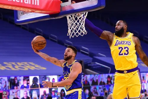 湖人逆转勇士锁定西部第七，今年季后赛湖人能走到哪一步？