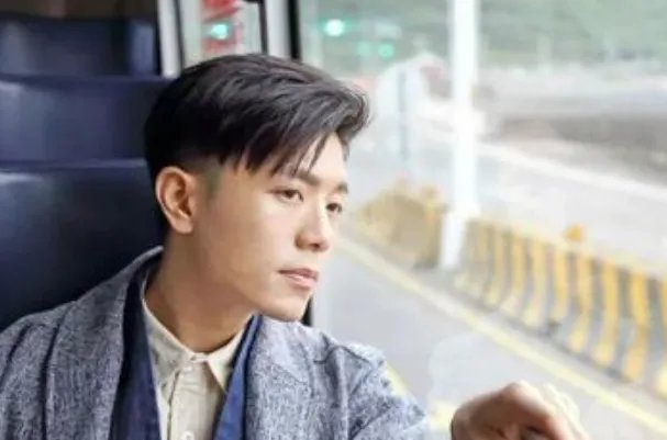 韦礼安最好听歌曲top10:《慢慢等》上榜,第一别具韵味