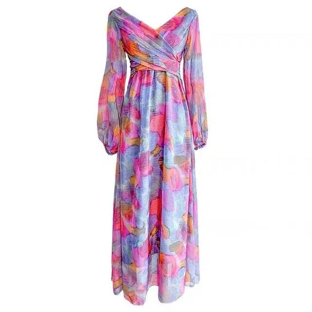 花色连衣裙现在还是否流行？现在的流行趋势是什么？