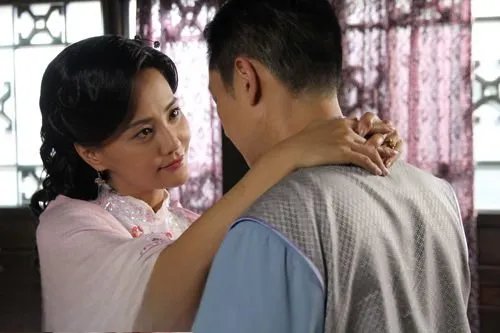 马雅舒回应撞脸孙茜 马雅舒孙茜不是一般的像