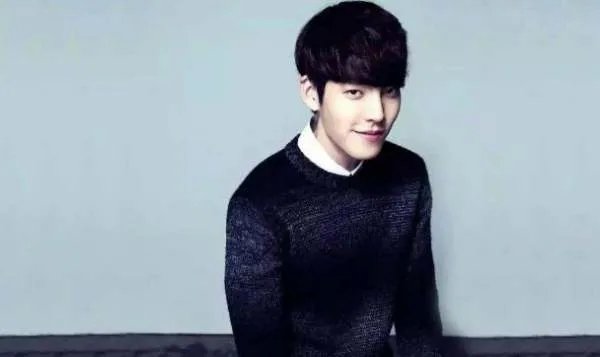 金宇彬准备正式回归，他回归后会接电影还是电视剧呢？