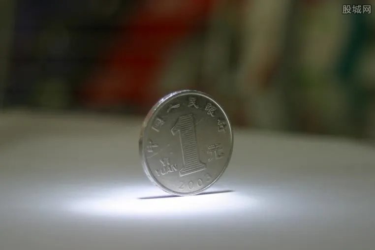 离职收16660硬币 一元硬币重达103斤数到手软