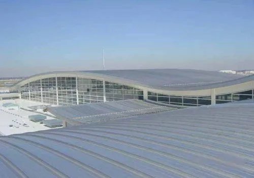 铝镁锰板具有什么特点 铝镁锰板与彩钢板的区别