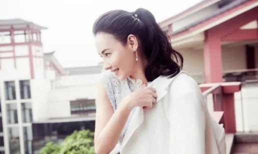 张柏芝扎马尾:这究竟是个什么梗?