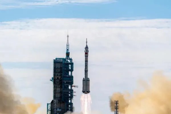 神十四已进入应急发射待命状态