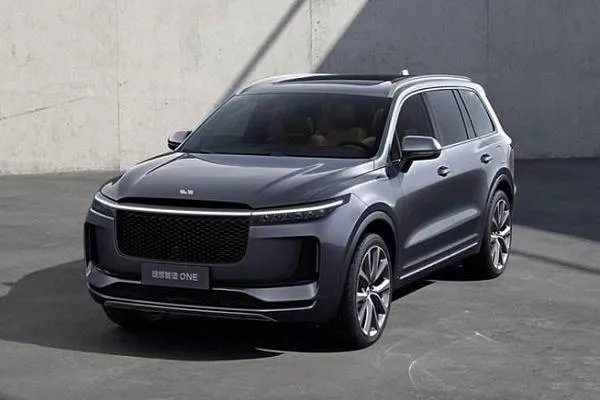 不可思议！理想汽车总裁7天内减持两次理想，理想到底发生了什么？