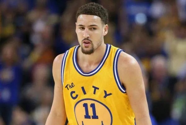 汤普森训练连中12记三分,他什么时候才能正式复出?